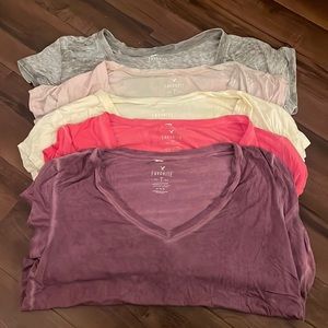 American Eagle Outfitters Bundle of 5 Favorite T v neck short sleeve shirts M